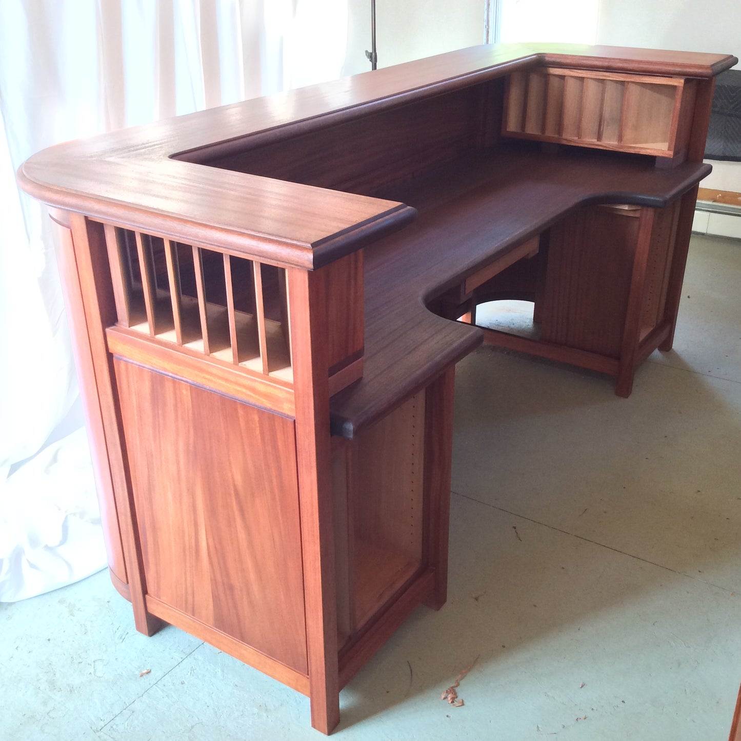 MacAllister Desk