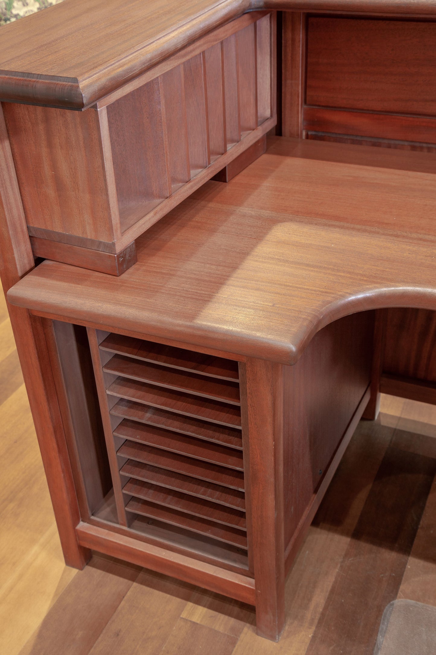 MacAllister Desk